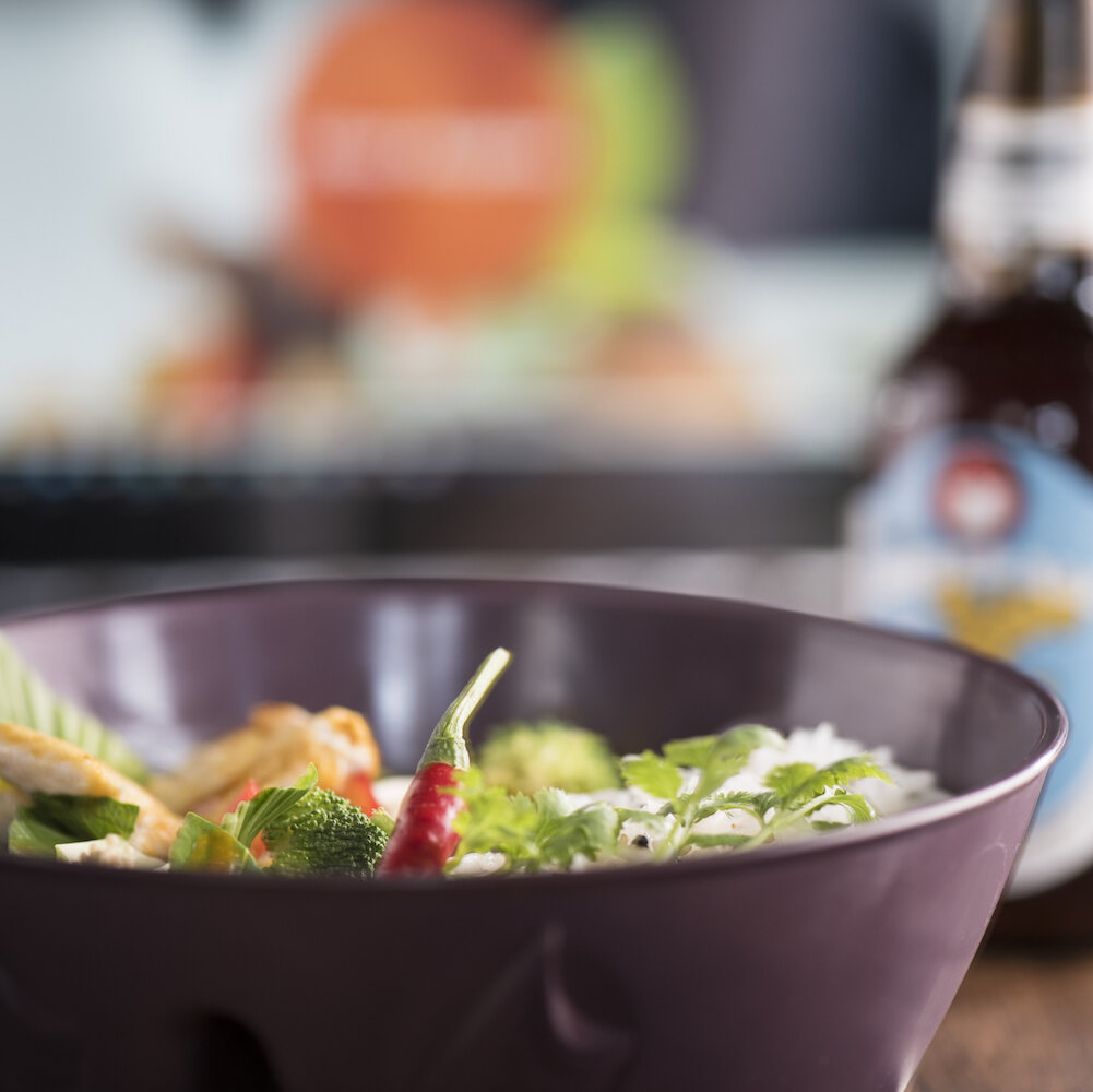 ReCircle Schüssel mit Essen auf einem Tisch