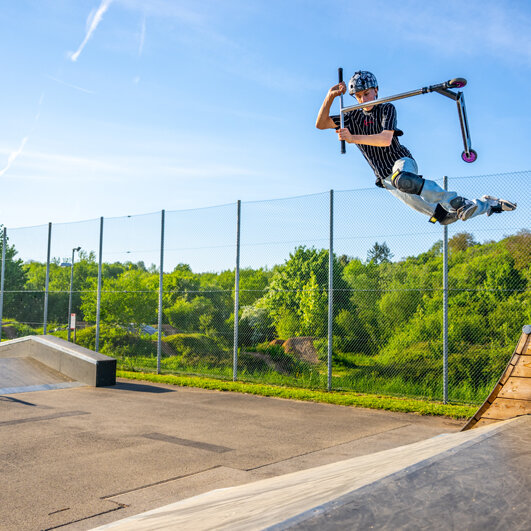 Skater auf Skateanlage