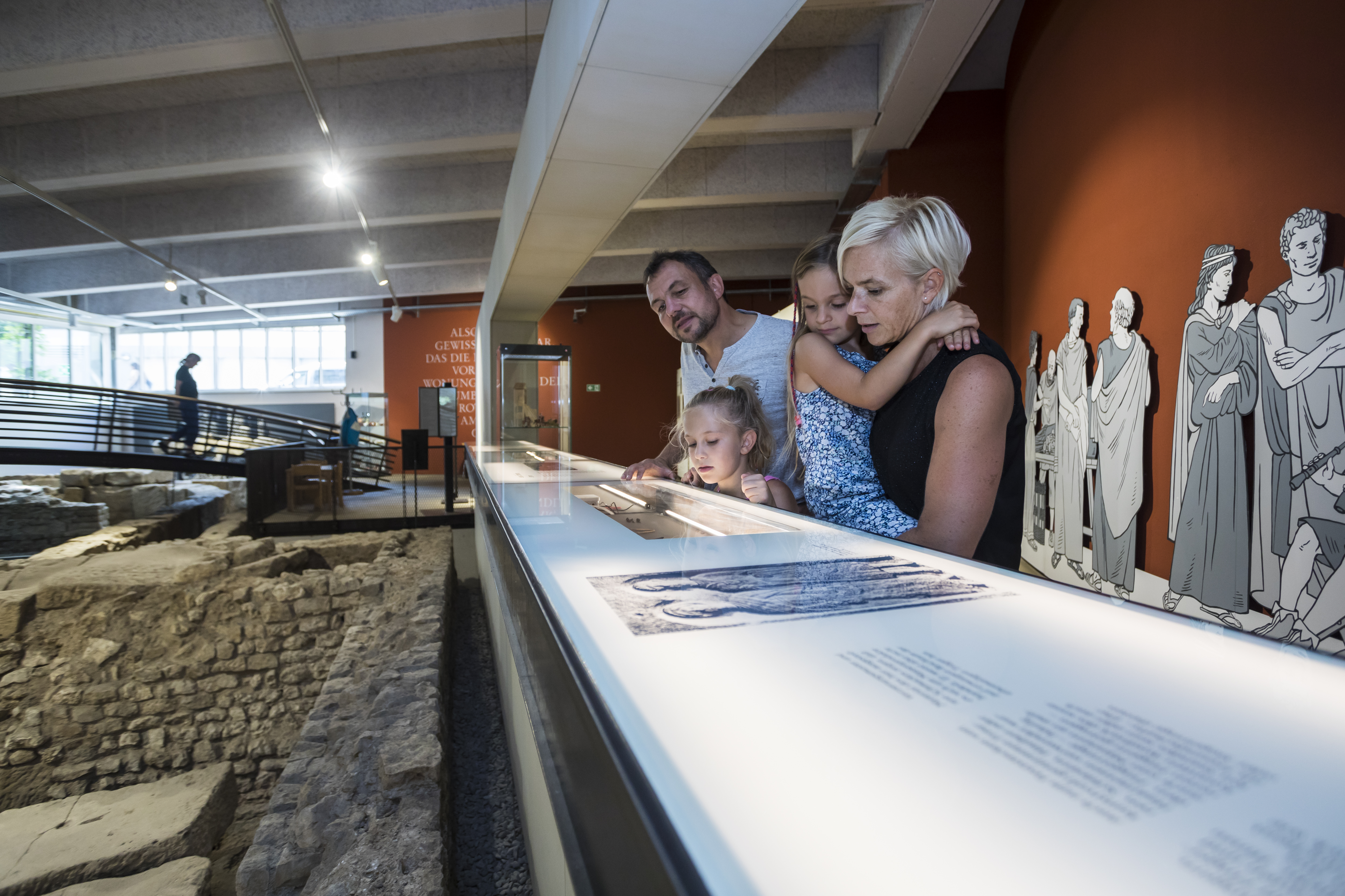 Familie im Sumelocenna